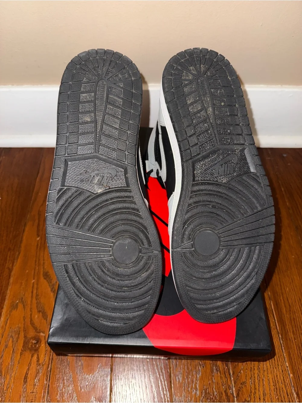 Nike Air Jordan 1 High “Shadow 2.0” Size 10.5M - Fast Shipping!!